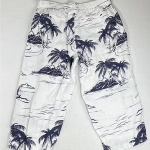 Chico's Capri Women's Size 2 US L White 100%
Linen Cropped Pull OnTropical Beach